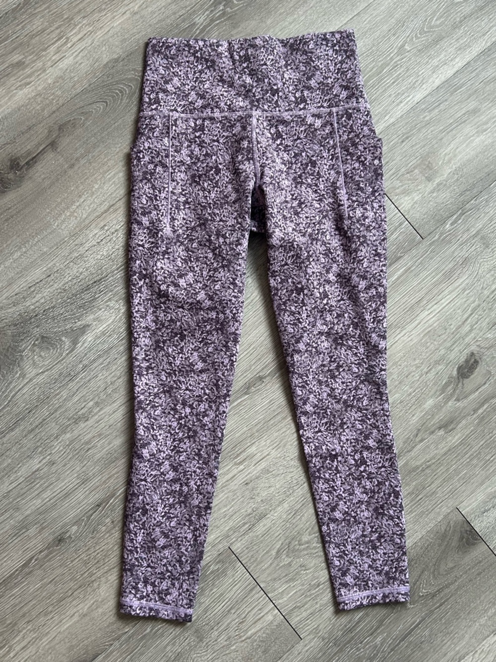 Athleta Purple and Black Salutation Leggings XS
